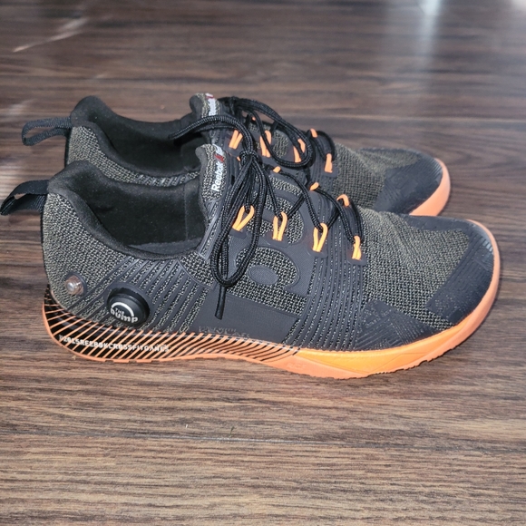 Reebok crossfit Pump sneakers size 8. Preowned good condition, took picture from - Picture 5 of 8